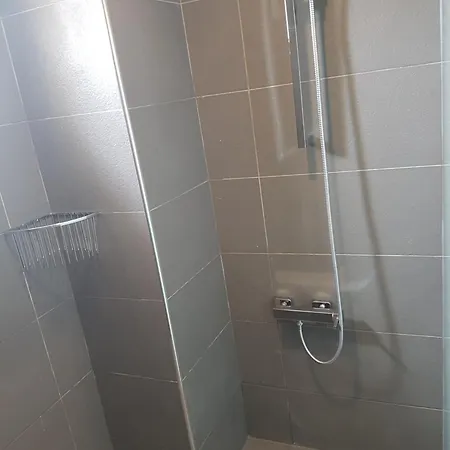 Excellent Caniço